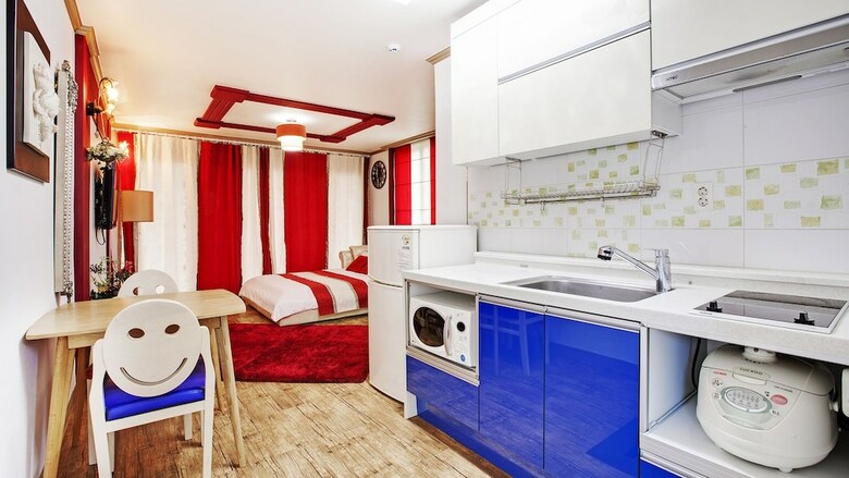 Apartamentos Geoje Oceancaptain Pension