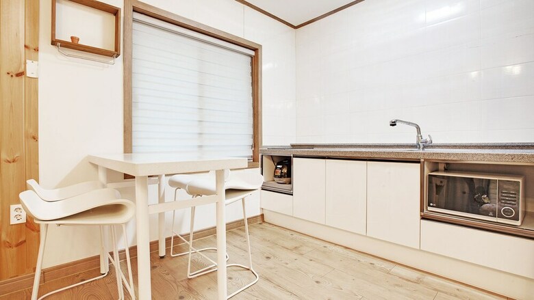Apartamentos Geoje Oceancaptain Pension
