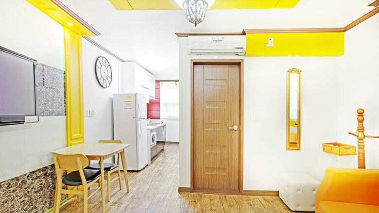Apartamentos Geoje Oceancaptain Pension