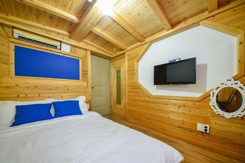 Geoje Santorini Pension