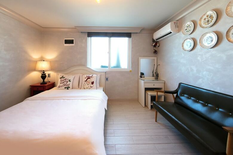 Apartamentos Christmaspension Pet Pension