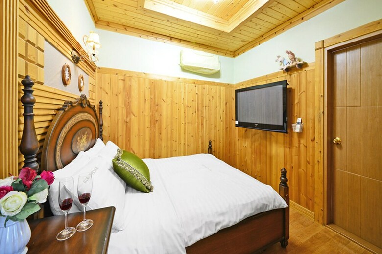 Gyeongju Euro Vill Spa Pension