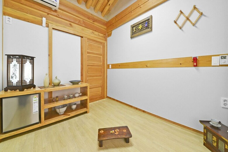 Pension Gyeongju Wadamjung Hanok