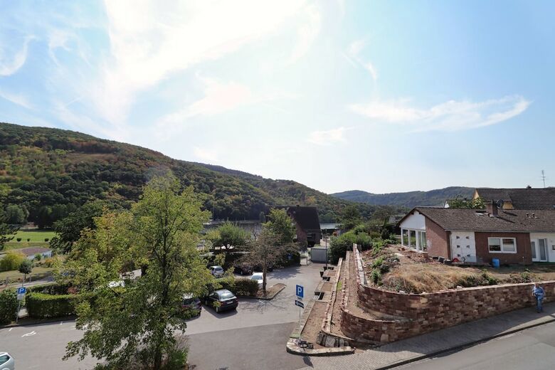 Green Seeblick Hotel & Hostel