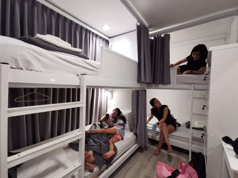 Hostal White House Hostel