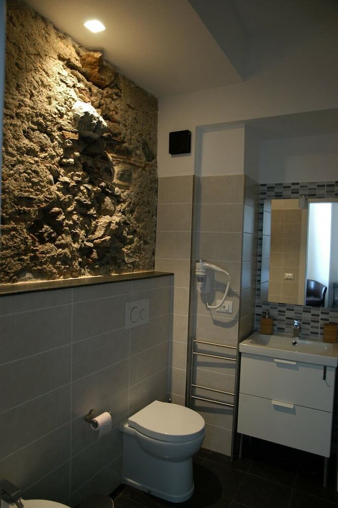 Castello D'alcontres B&B