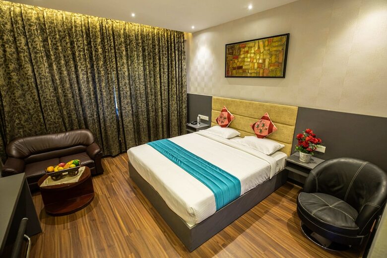 Grand Seasons - The Business Hotel