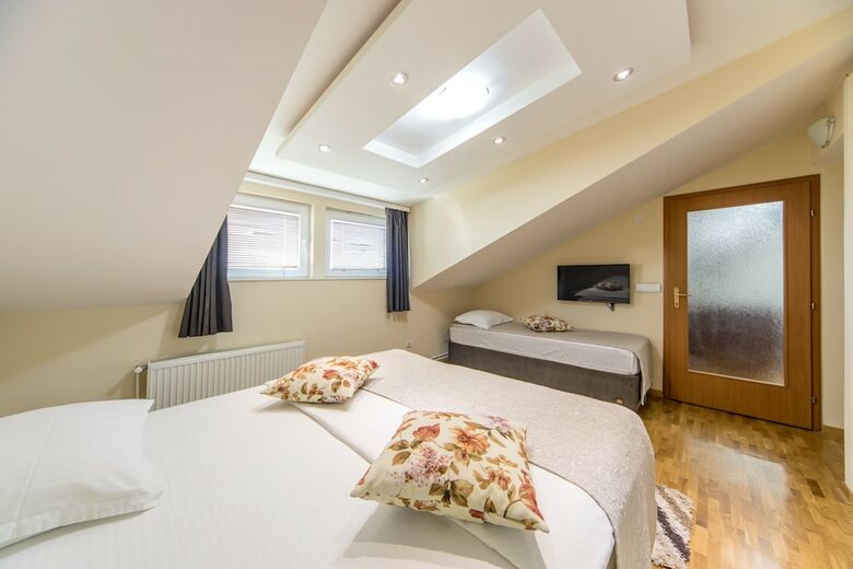 Hotel F Apartments