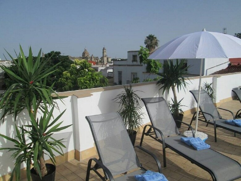 San Lucas Palace Surthy Apartments