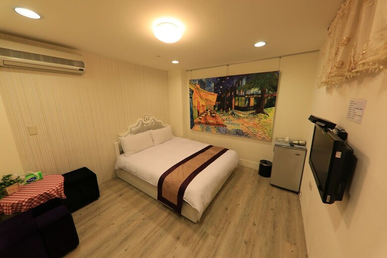 Hotel Fengchia Bohemia