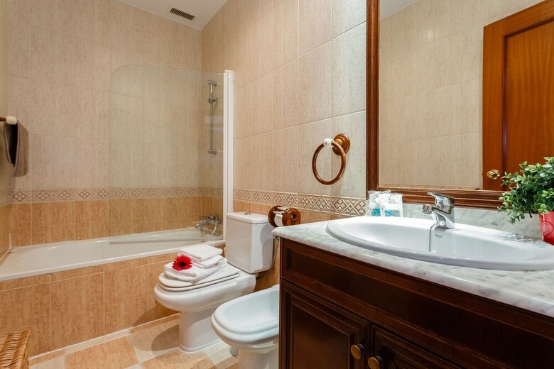 Aladro Home Surthy Apartments