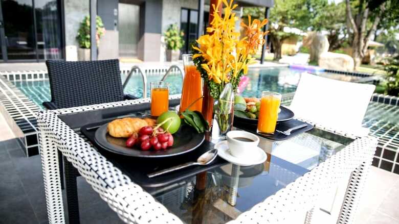 Riverside Luxury Pool Villa 88 Place