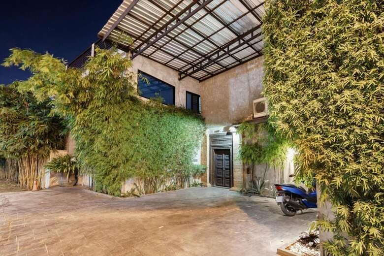 Riverside Luxury Pool Villa 88 Place