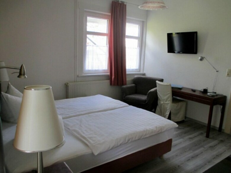 Hotel Pension Zur L�rche