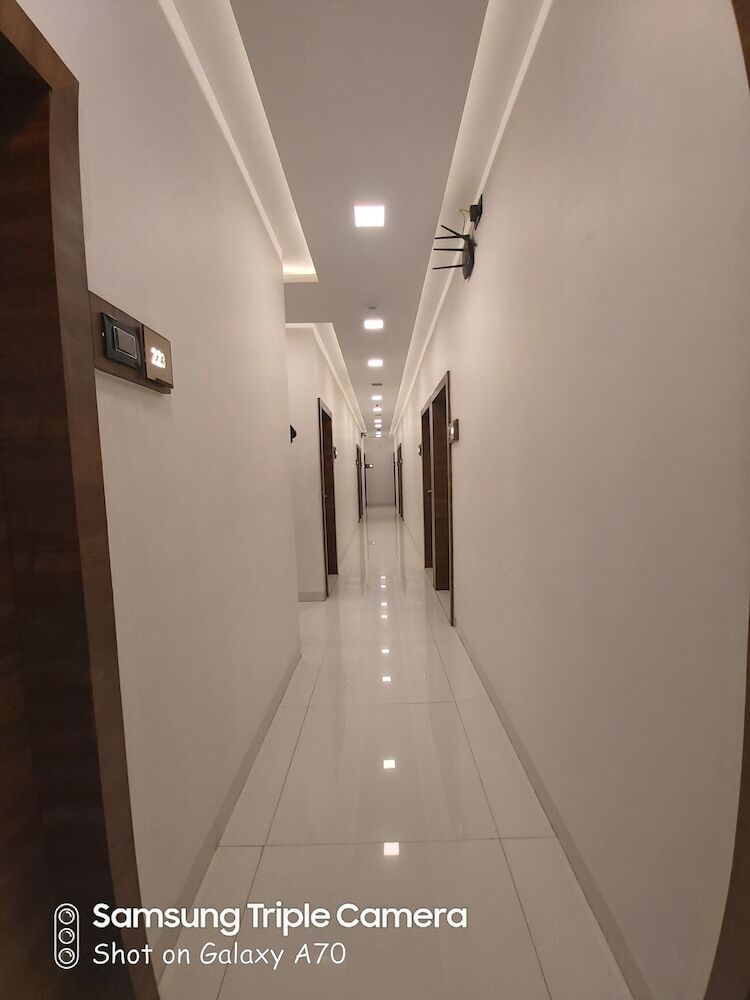 Hotel Sunrise Residency