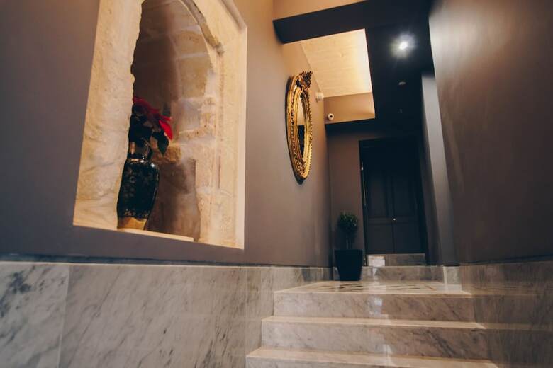 Apartamentos Sally Port Suites