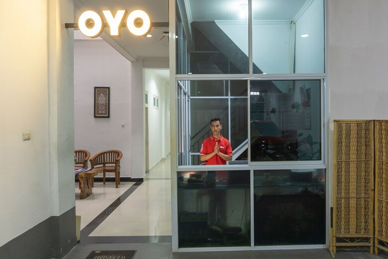 Hostal Oyo 916 Bintara Guest House
