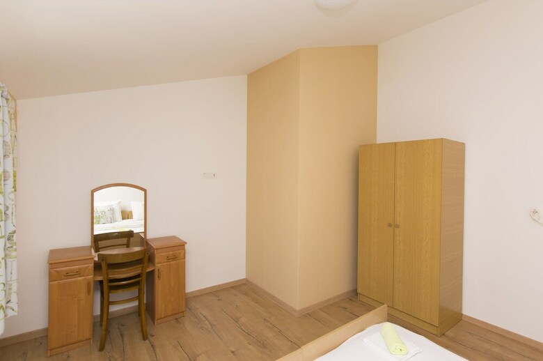 Apartments And Room Central Position