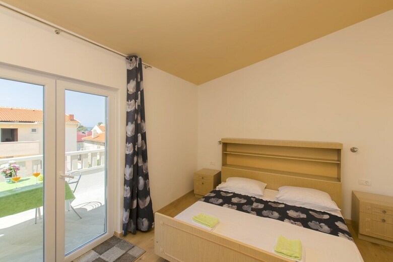 Apartments And Room Central Position