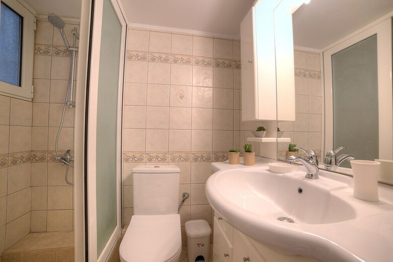 L' Apartment Blanc Dans Le Centre de Glyfada