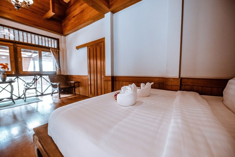 Hotel Vila Villa Resort In Town