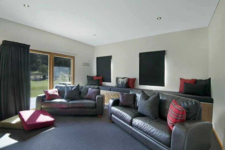Grey Mare Chalet