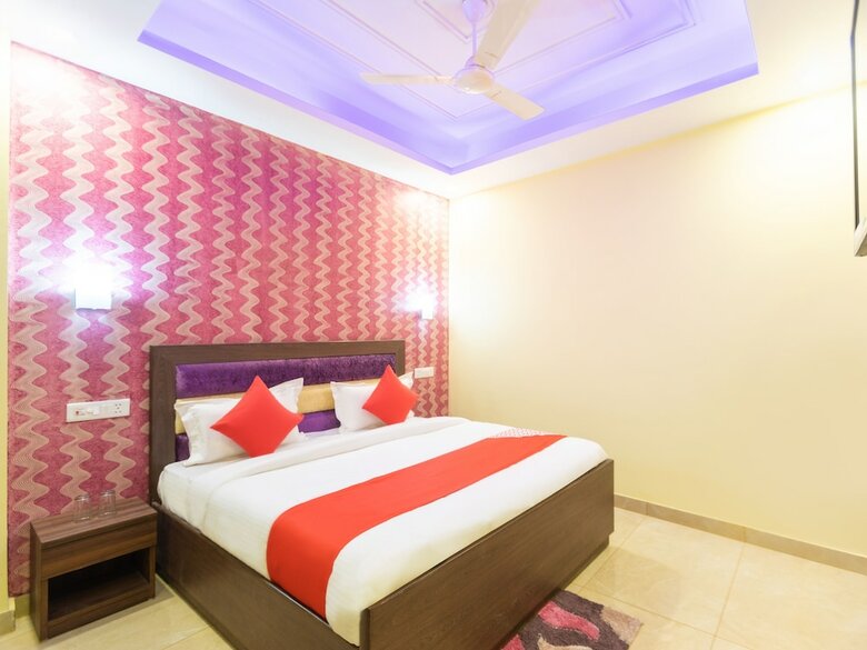 Airport Hotel R S Palace