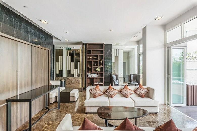 Ivy Thonglor By Favstay
