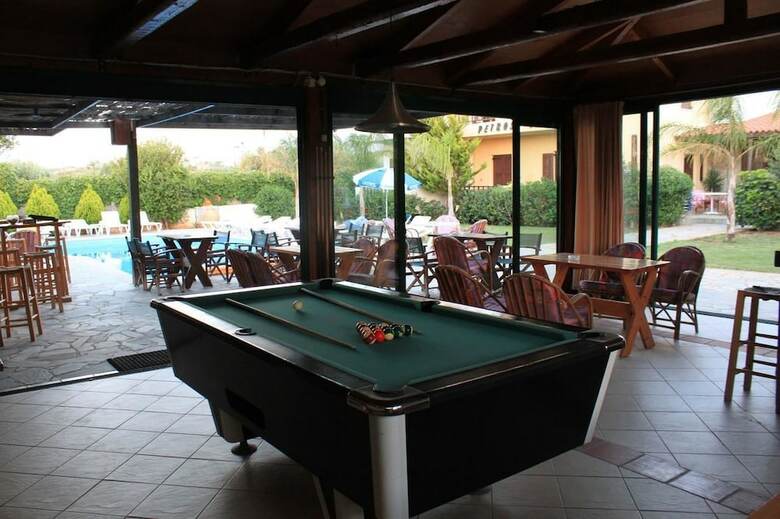 Aparthotel Petros Village