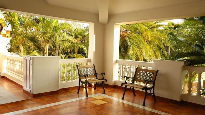 Peakland Hotels And Resorts