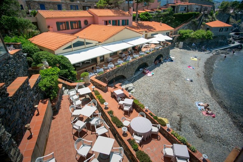 Hotel Le Relais Des Trois Mas