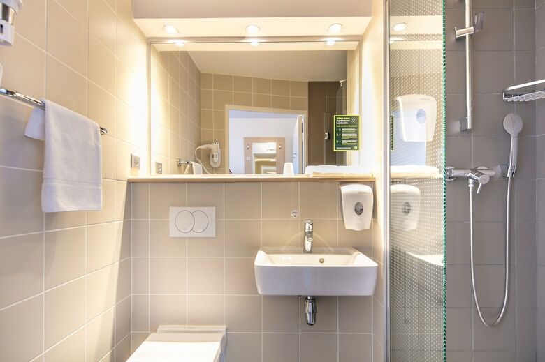 Hotel Premiere Classe Lyon Est - Saint Quentin Fallavier - A�roport