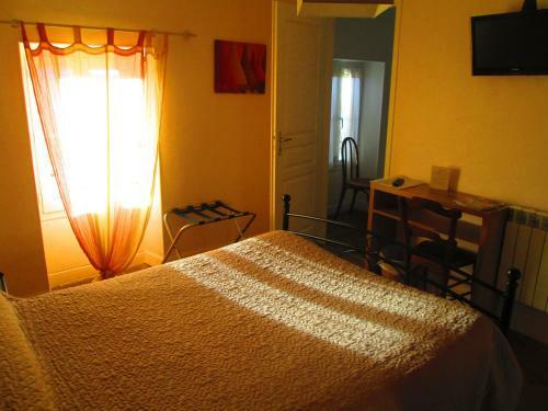 Hotel Le Saint Savinien