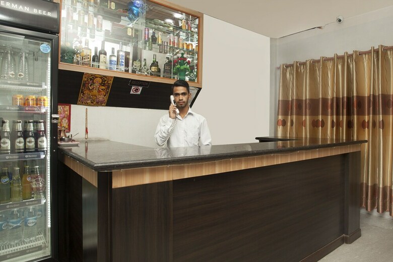 Spot On 428 Hotel President