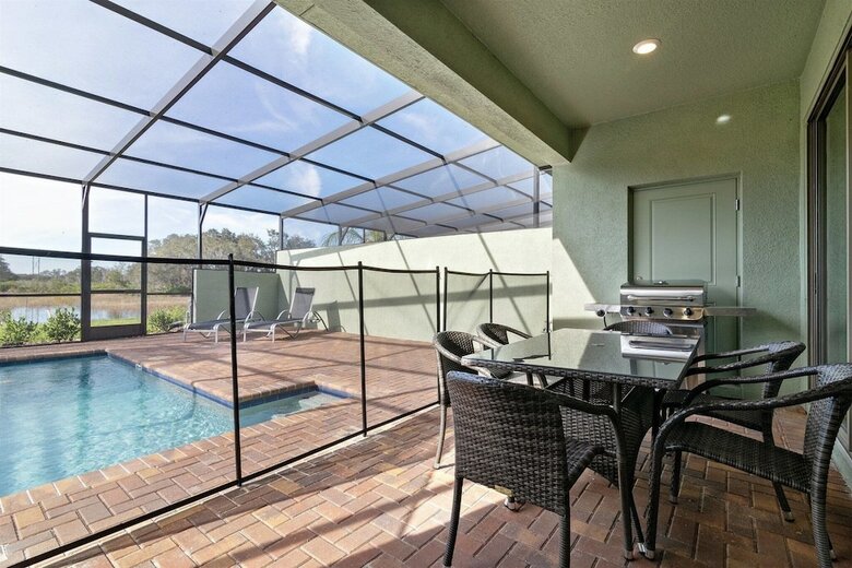 Solterra 5br Townhome W Splash Pool