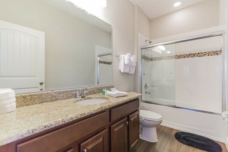 6br 5ba Solterra Pool Home