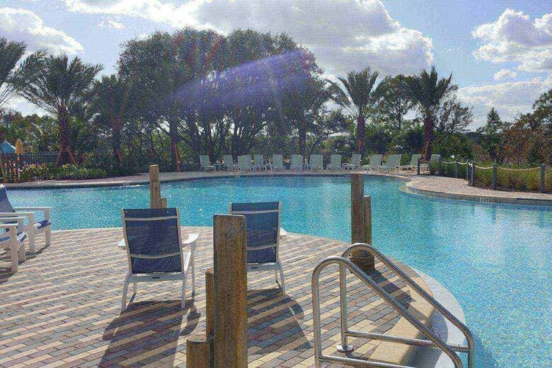 3br Townhome In  Festival