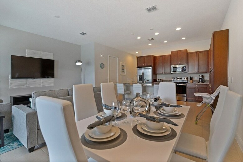 4br Townhome In Festival