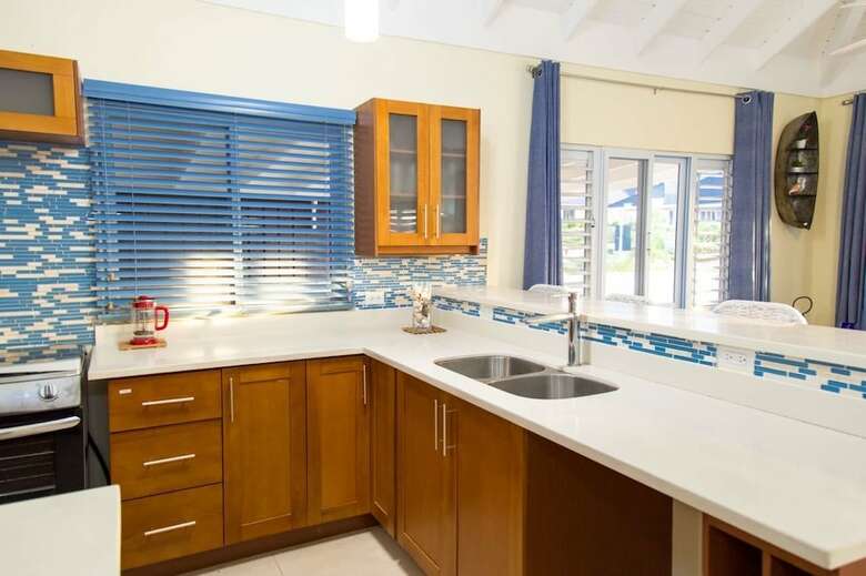 Sea Breeze Villa At Coolshade