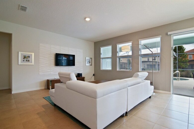5br Pool Home W Gameroom