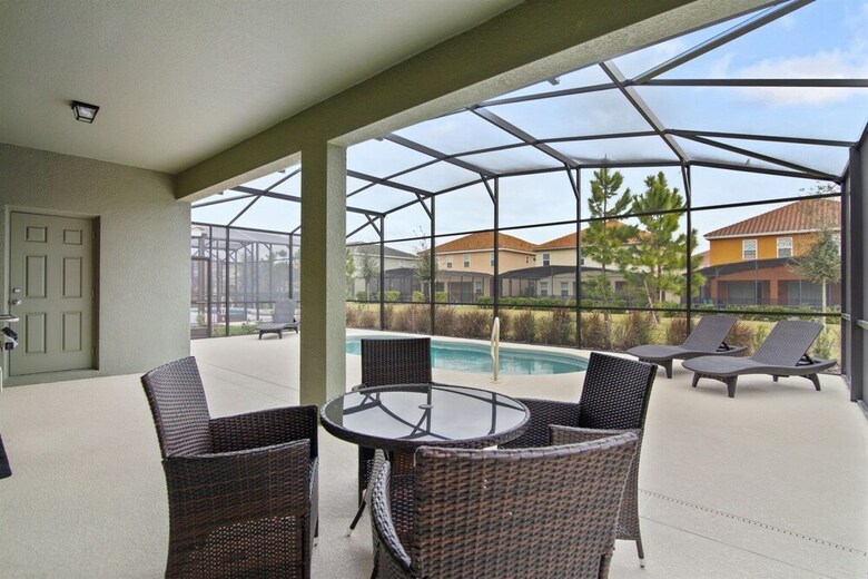 5br Pool Home W Gameroom