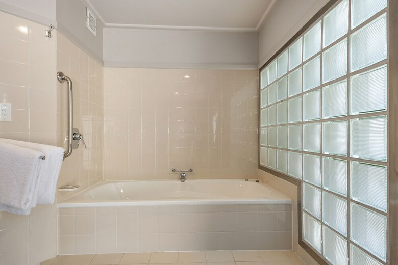 Aparthotel The Village Resort