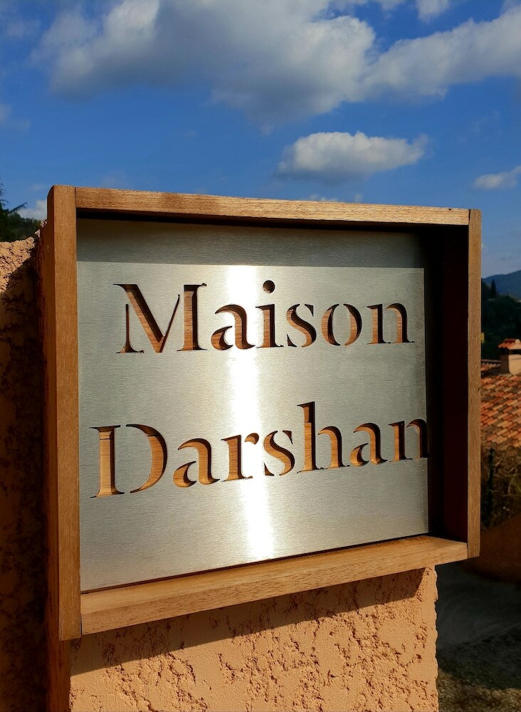 Maison Darshan