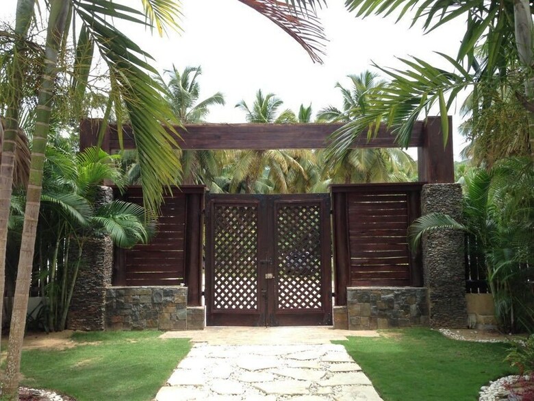 Villa Habibi Coson