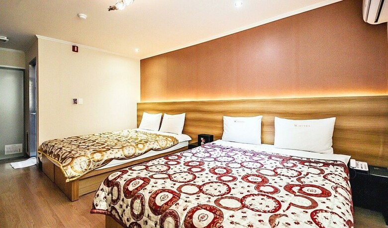 Gyeongju Bulguksa W Drive-in Hotel