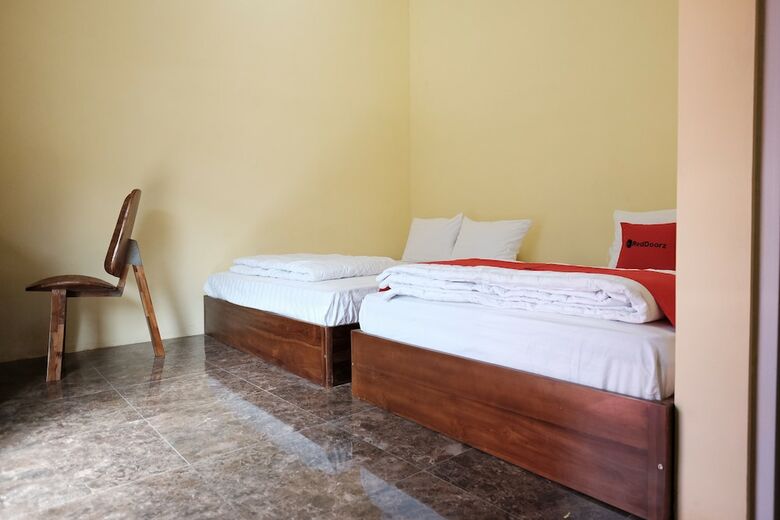 Hotel Reddoorz @ Pandega Padma