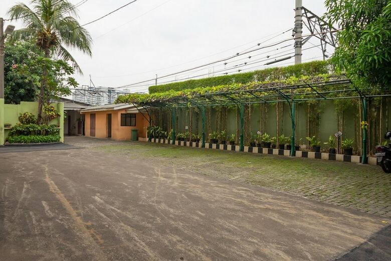 Hotel Reddoorz Plus Near Ancol