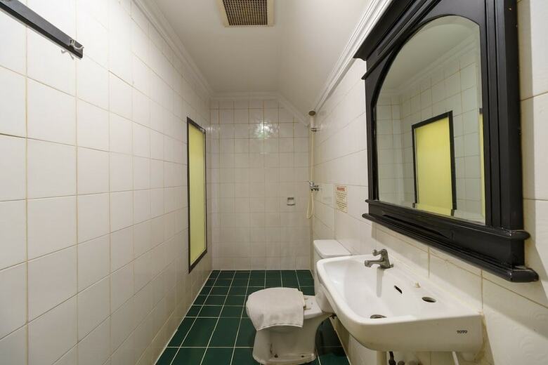 Hotel Reddoorz Plus Near Ancol