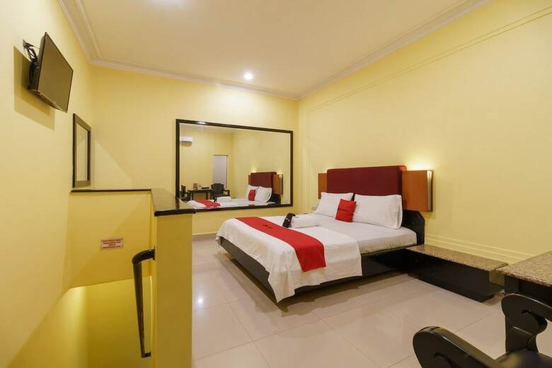 Hotel Reddoorz Plus Near Ancol