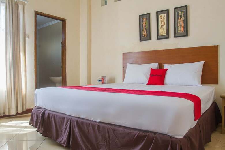 Hotel Reddoorz Plus @ Otista Garut